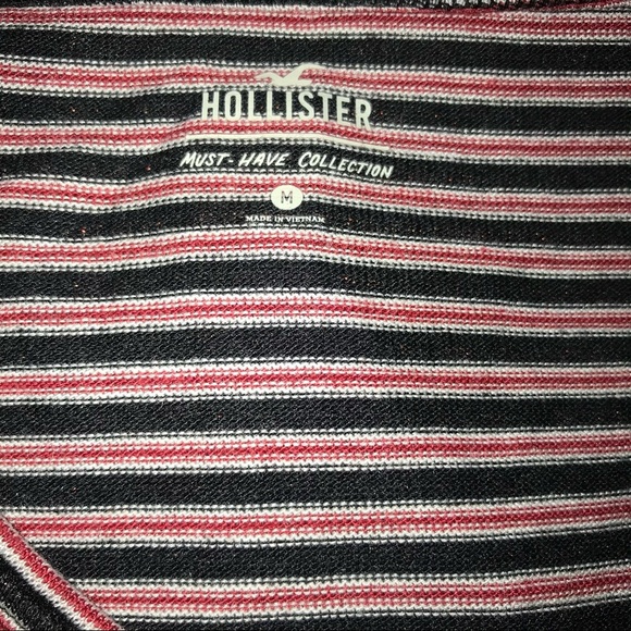 Hollister Must Have Collection Red Striped V-Neck Holiday Long Sleeved T-Shirt - Picture 2 of 3